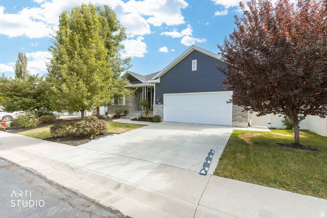 Property Photo: 740 N Champion Ln UT 84037