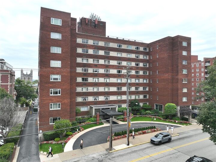 Property Photo:  128 N Craig St 907  PA 15213 