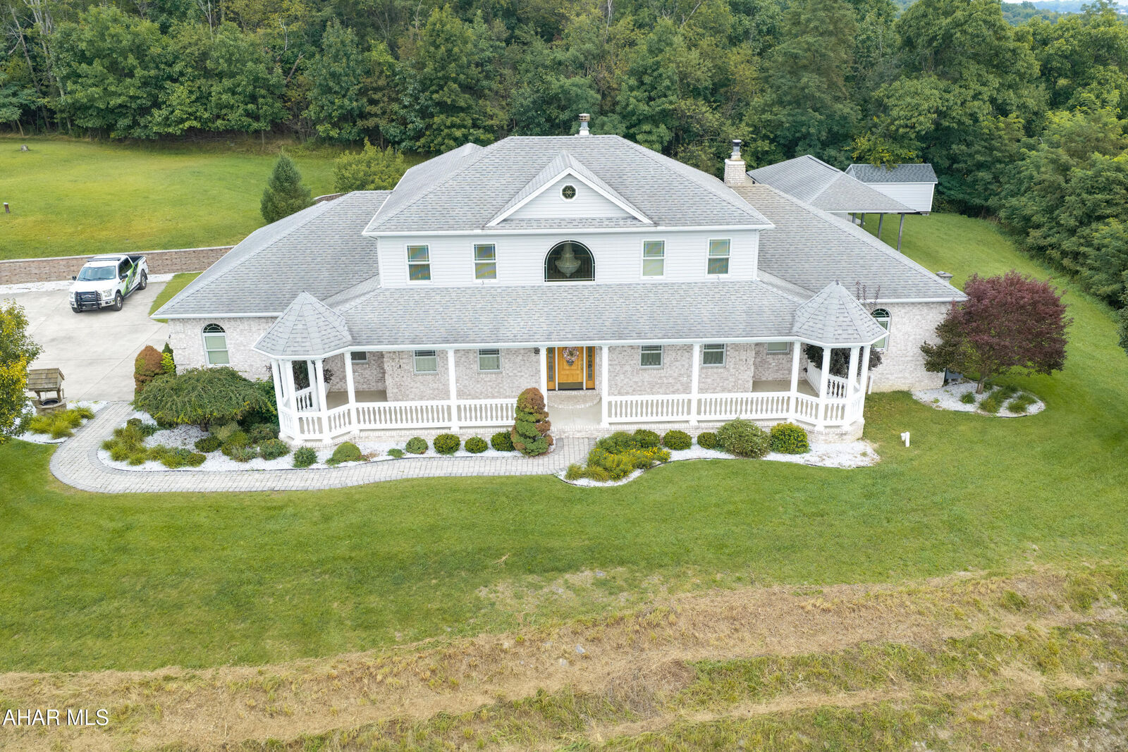 Property Photo: 181 Shannon Drive PA 16635