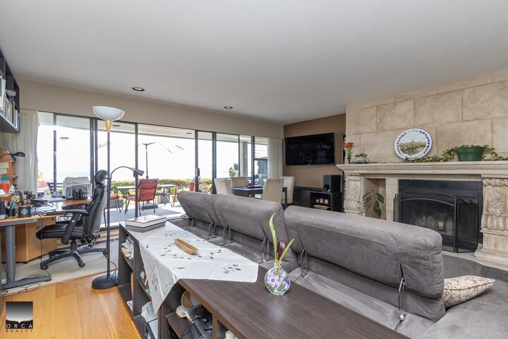 Property Photo:  2246 Folkstone Way 11  BC V7S 2Y7 