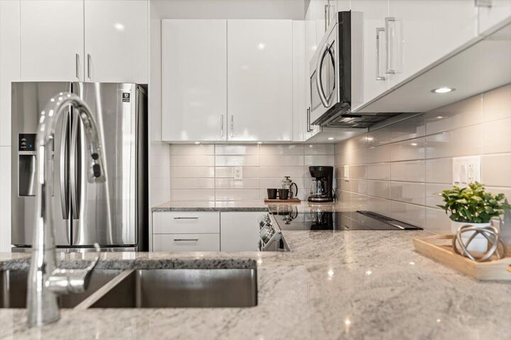 Property Photo:  45562 Airport Road 501  BC V2P 0J8 