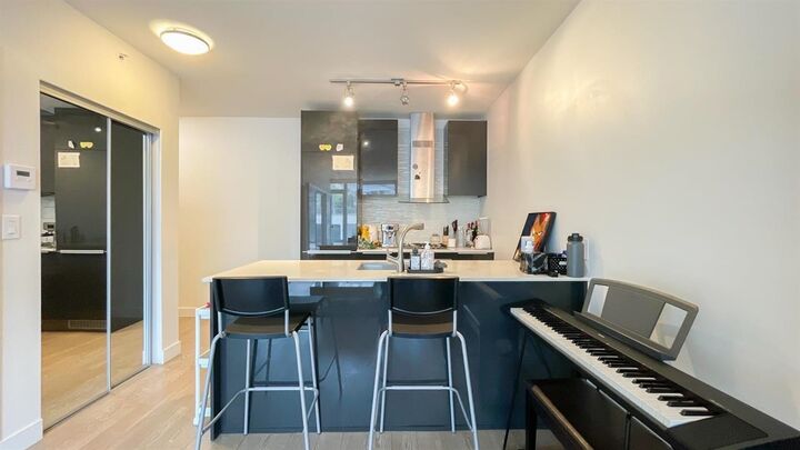 Property Photo:  1283 Howe Street 80X  BC V6A 0E9 