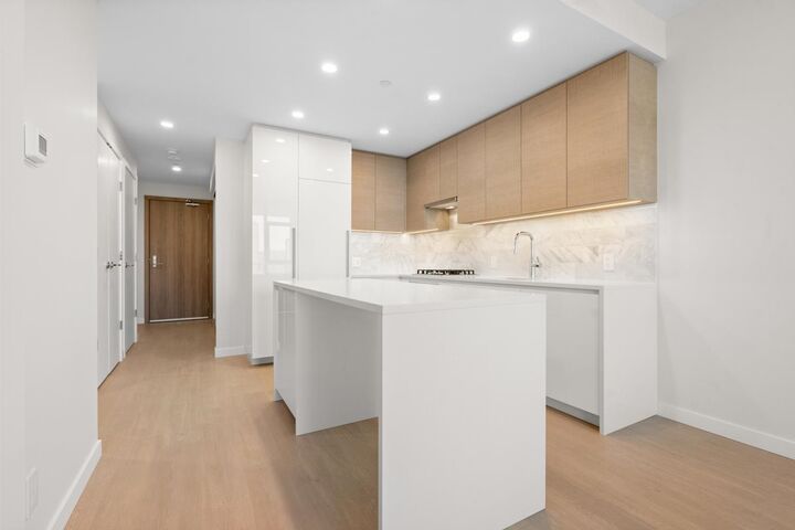 Property Photo:  4168 Lougheed Highway 3509  BC V5C 6A7 