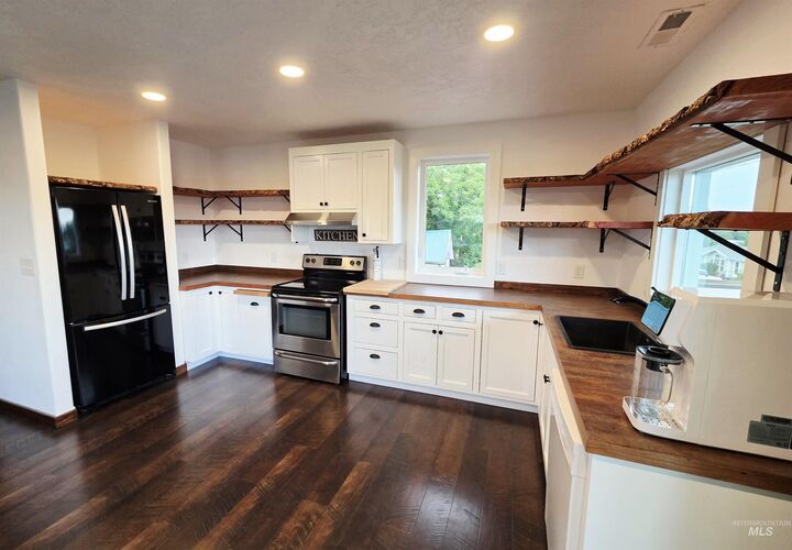 Property Photo: 1330 Birch Ave ID 83501