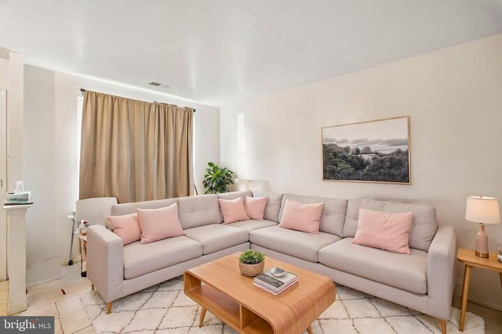 Property Photo: 2827 Norcross Lane PA 19114