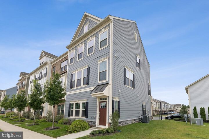 Property Photo: 9475 Prince William Street VA 20110