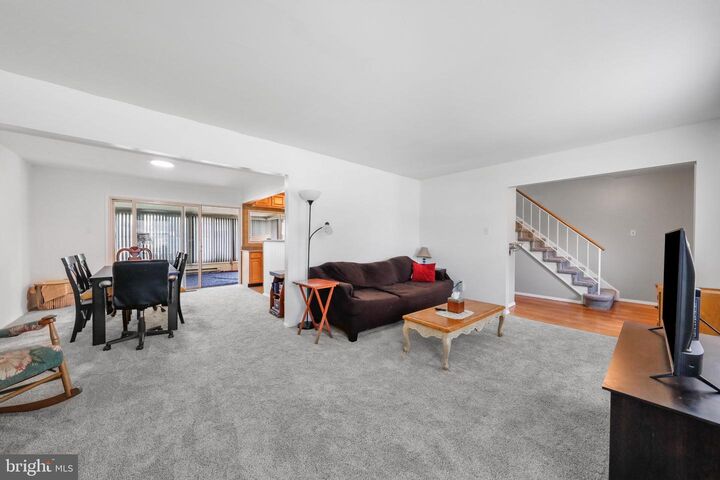 Property Photo:  27 Toledo Lane  NJ 08046 