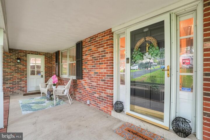 Property Photo:  1911 Sharon Road  PA 19046 
