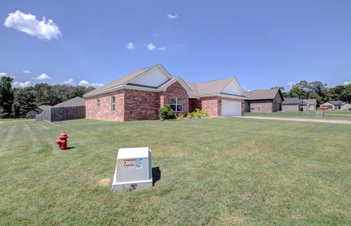 Property Photo:  1 Oaks Lane  AR 72058 