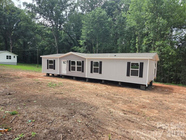 Property Photo: 514 Summerow Road NC 28164