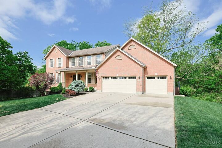 Property Photo: 1919 Highcliff Court OH 45014