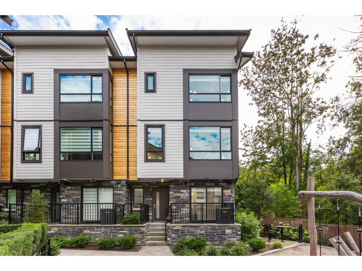 Property Photo:  20559 86 Avenue 6  BC V2Y 3V1 