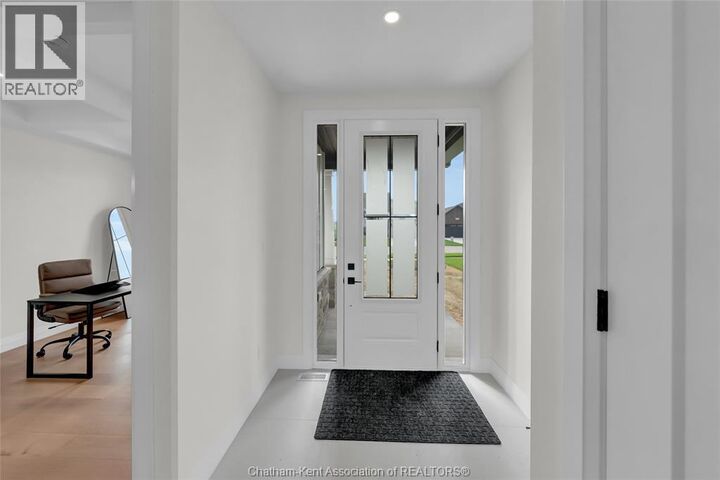 Property Photo:  168 Rosewood Crescent  ON N7M 0V4 