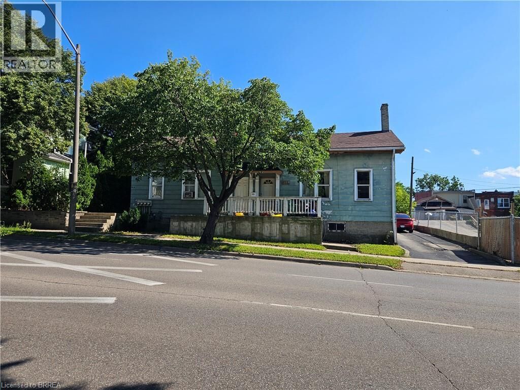 Property Photo:  217 Dalhousie Street  ON N3S 3T8 