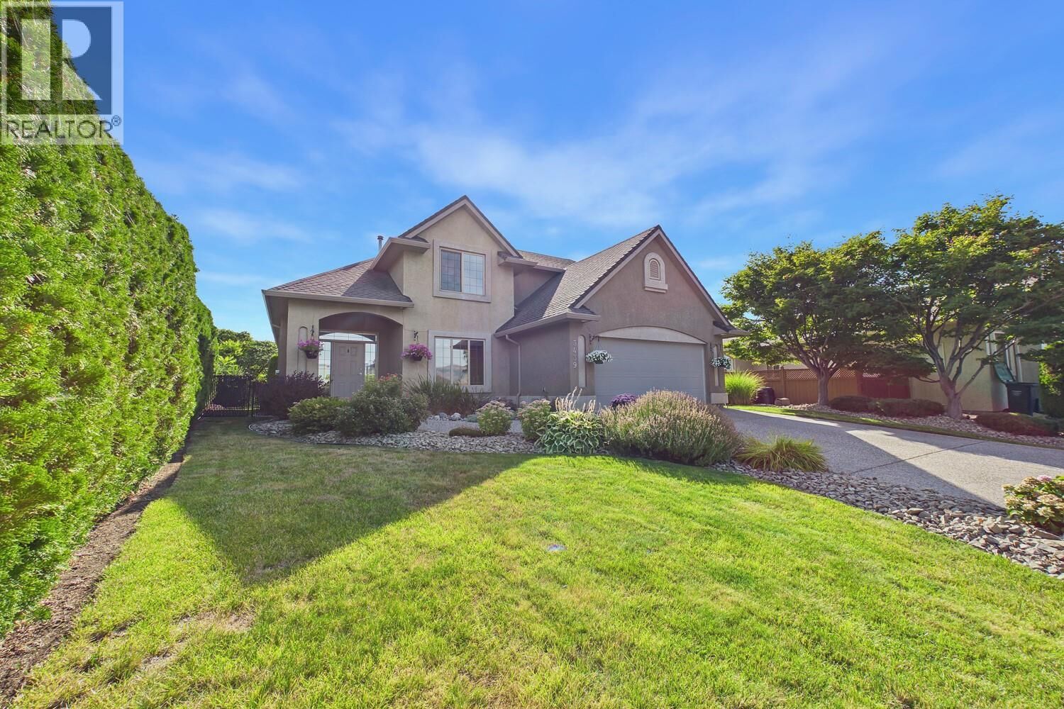 Property Photo: 3439 Ridge Boulevard BC V4T 2V6