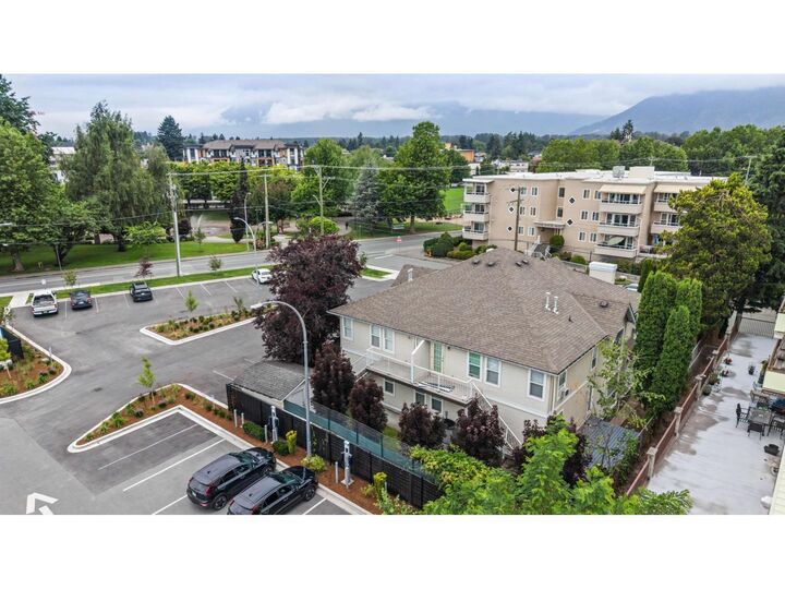 Property Photo:  46008 Bole Avenue 2  BC V2P 2V5 