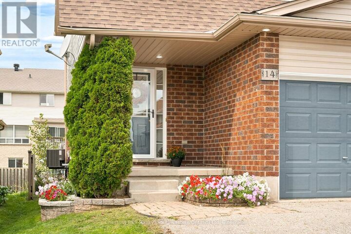 Property Photo:  14 Sandcreek Lane  ON N1E 7K9 