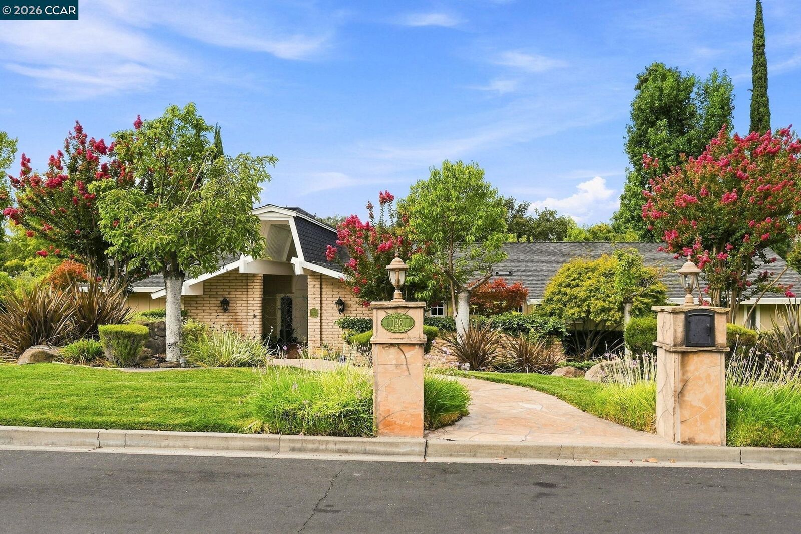 Property Photo: 126 Peake Pl CA 94507