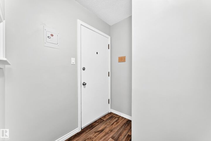 Property Photo:  7317 118 Street NW 8  AB T6G 1S5 