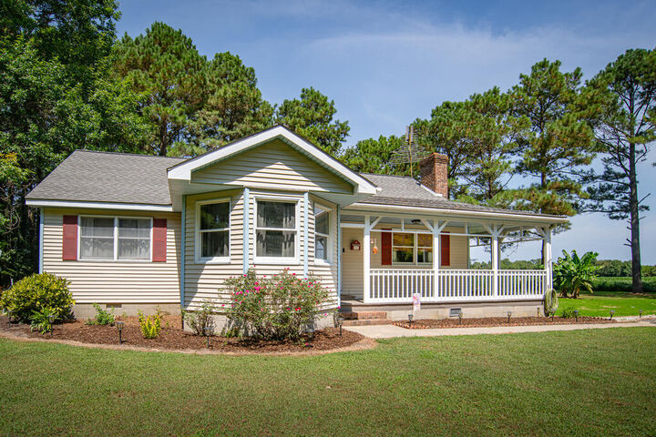 Property Photo:  10541 Pine Tree Rd  VA 23413 