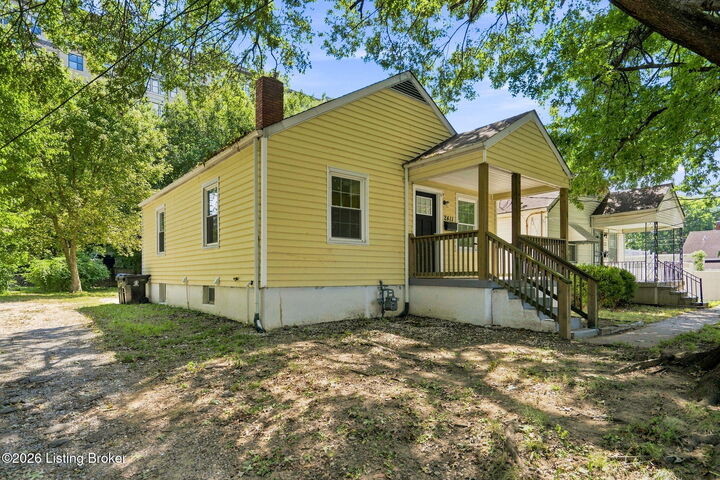 Property Photo:  2411 S 5th St  KY 40208 