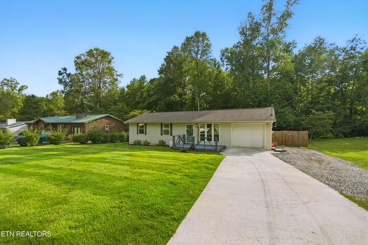 Property Photo: 6529 Cedarbreeze Rd TN 37918