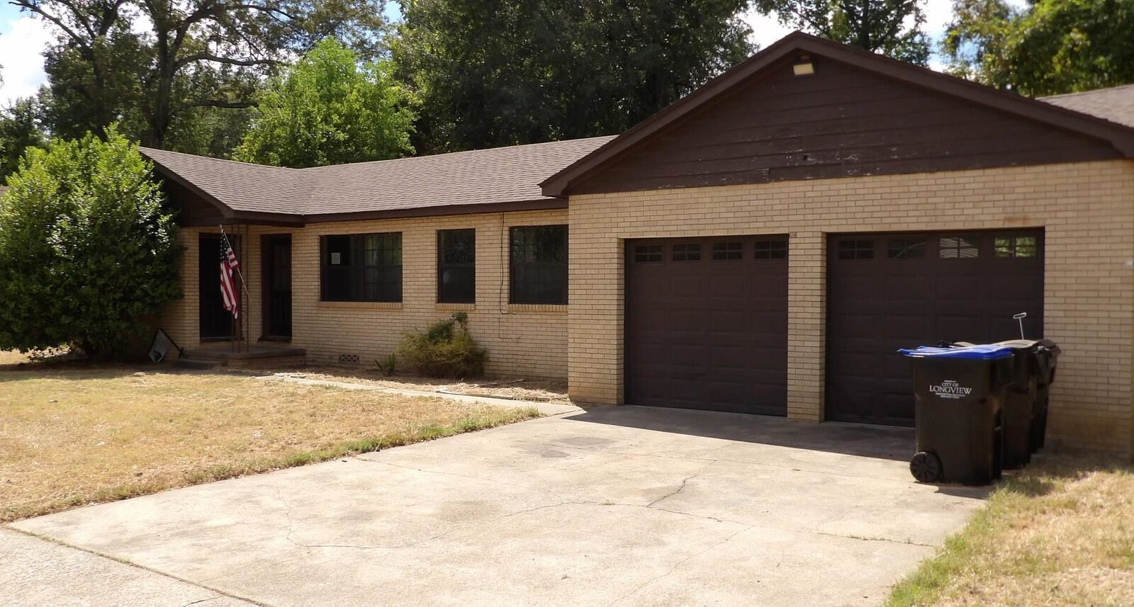 Property Photo:  107 Peterson Pl  TX 75602 
