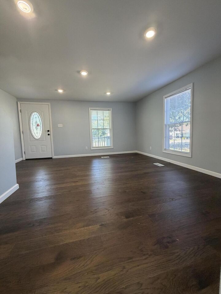 Property Photo: 204 Crutchfield Street KY 42553