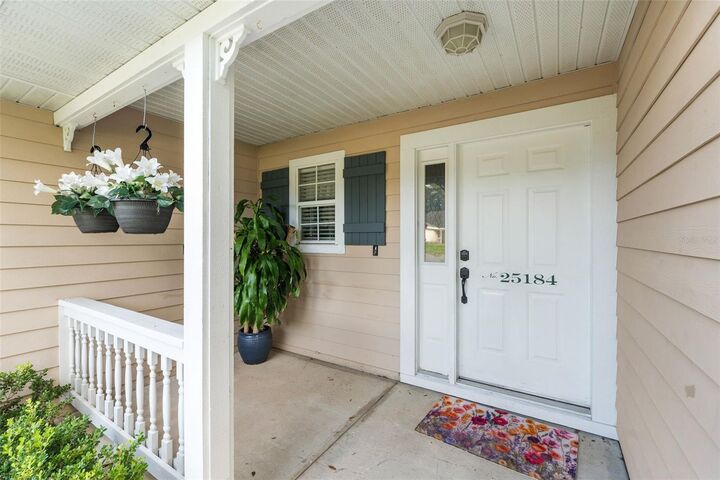 Property Photo:  25184 NW 9th Road  FL 32669 
