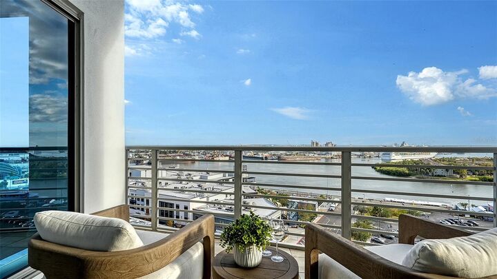 Property Photo: 449 S 12th Street 1403 FL 33602