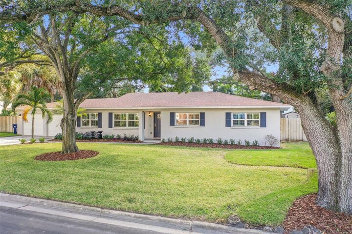 Property Photo:  4802 W Longfellow Avenue  FL 33629 