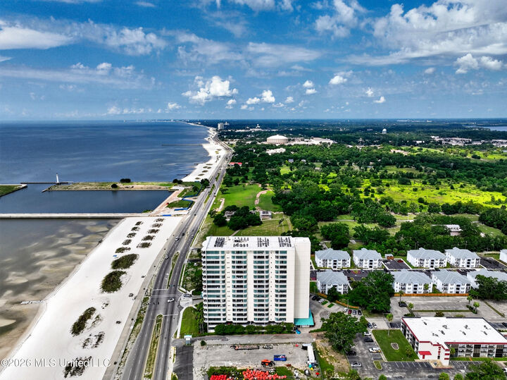 Property Photo:  2060 Beach Boulevard  MS 39531 