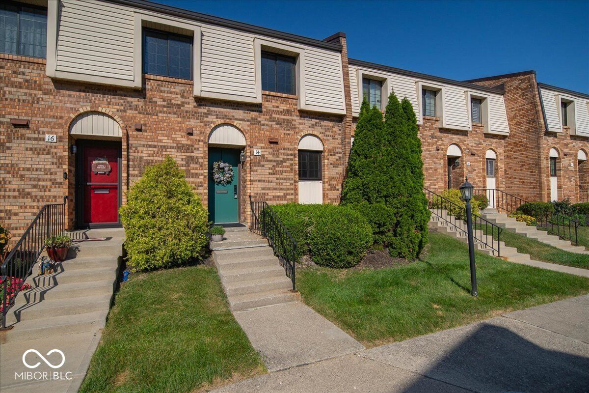 Property Photo:  14 Druid Hill Court  IN 46032 