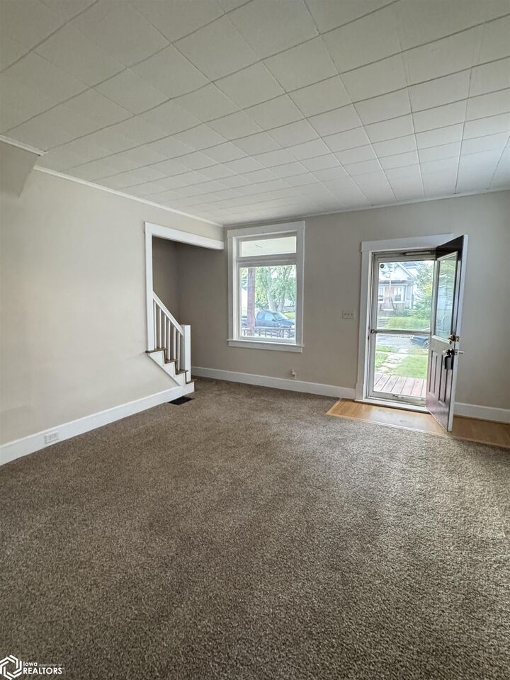 Property Photo: 218 Barret Street IA 52601