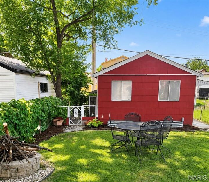 Property Photo:  4030 Winnebago Street  MO 63116 