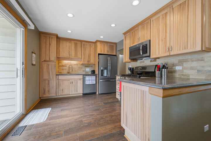 Property Photo:  152 S Lancaster Drive  IL 60440 