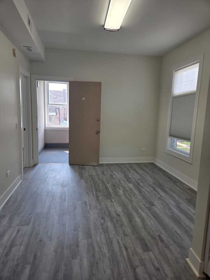 Property Photo: 6207 S Bishop Street 1 IL 60636