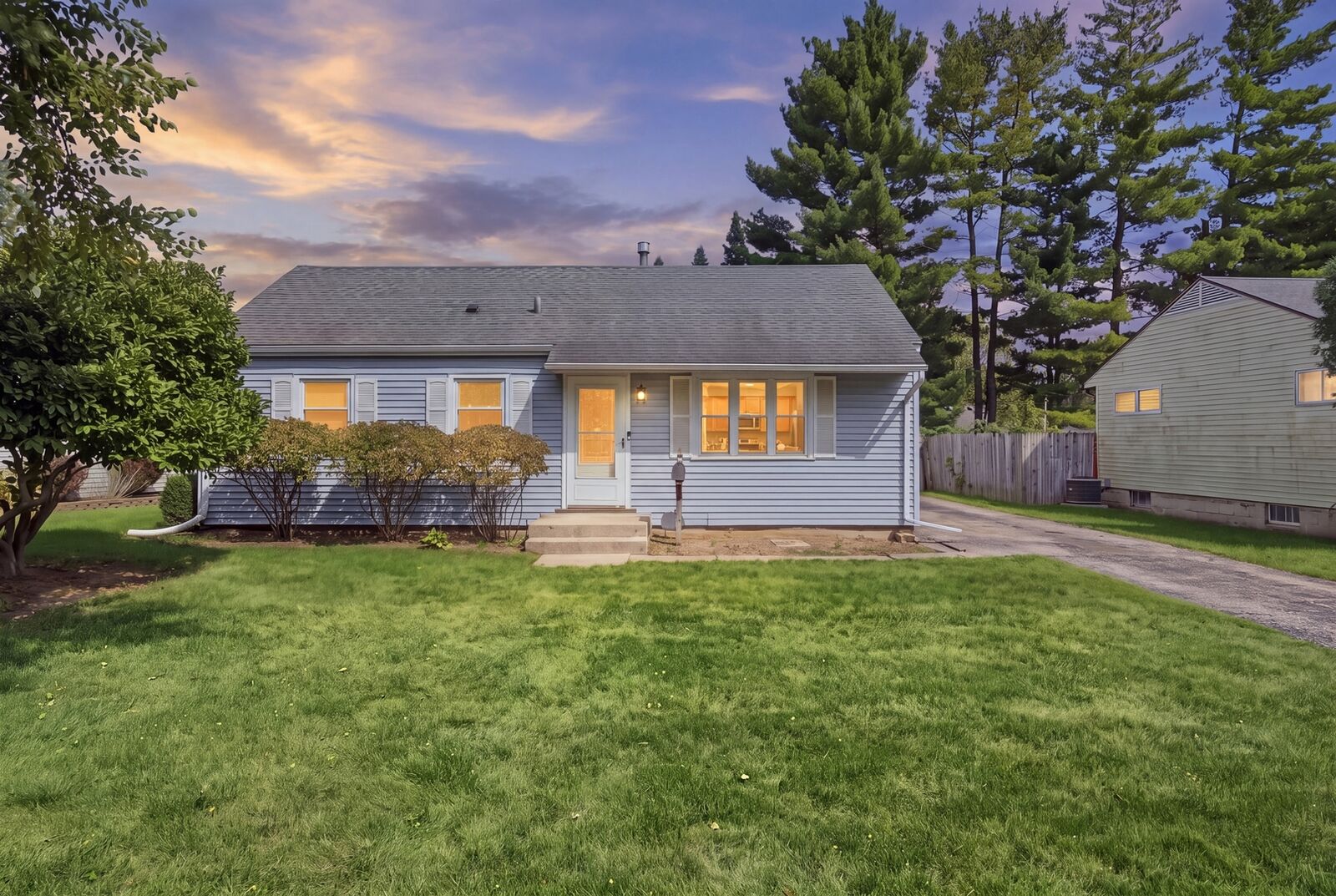 Property Photo: 105 N Western Avenue IL 60506