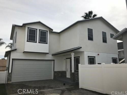 Property Photo:  1810 Pomona Avenue  CA 92627 