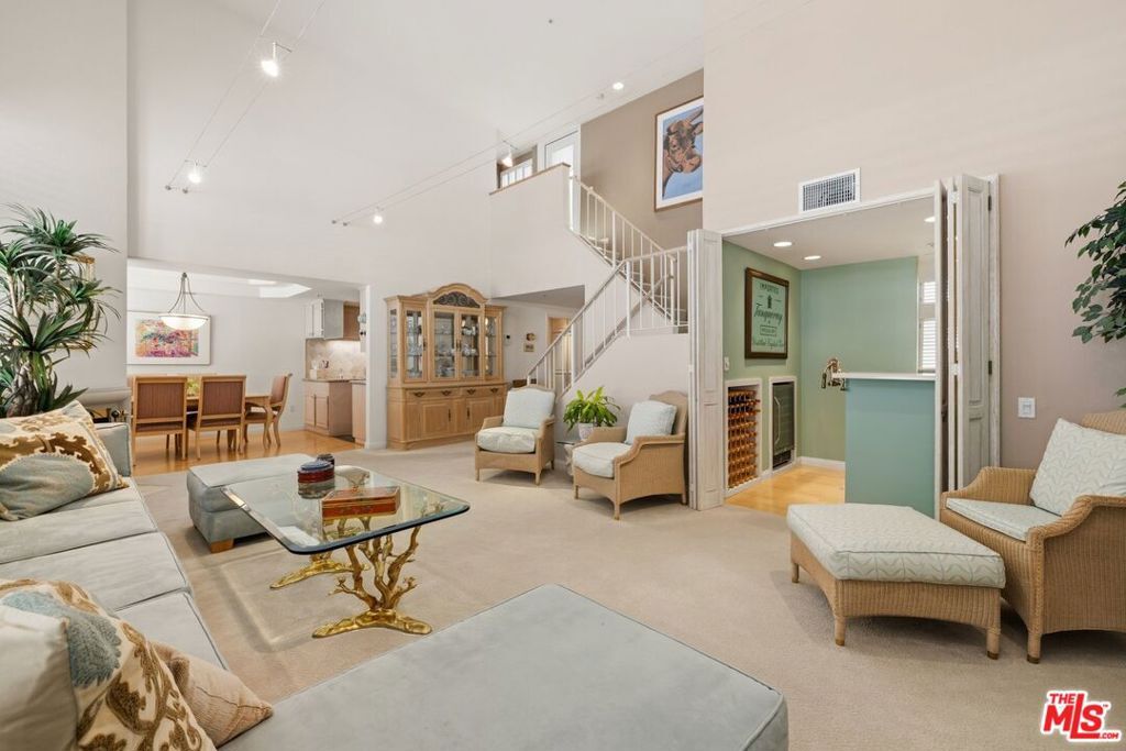 Property Photo: 4235 Mary Ellen Avenue 303 CA 91604