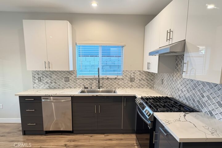 Property Photo: 10936 Nettleton Street CA 91352
