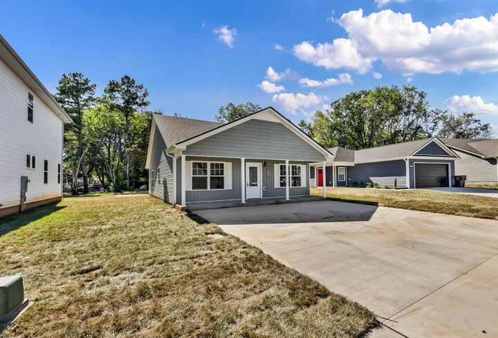 Property Photo:  2627 Scott Dr  TN 37042 