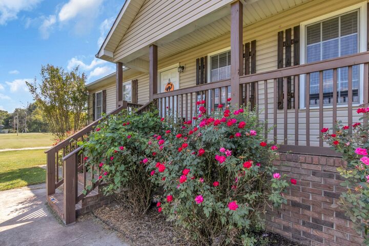 Property Photo:  205 Jackson St  TN 37318 