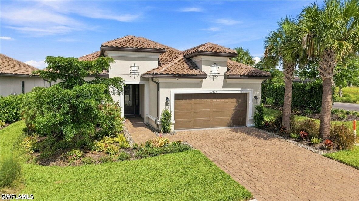 Property Photo: 15633 Triesta Lane FL 34114