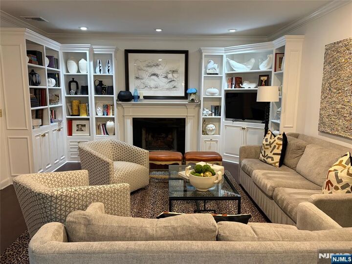 Property Photo:  279 Barnstable  NJ 07481 
