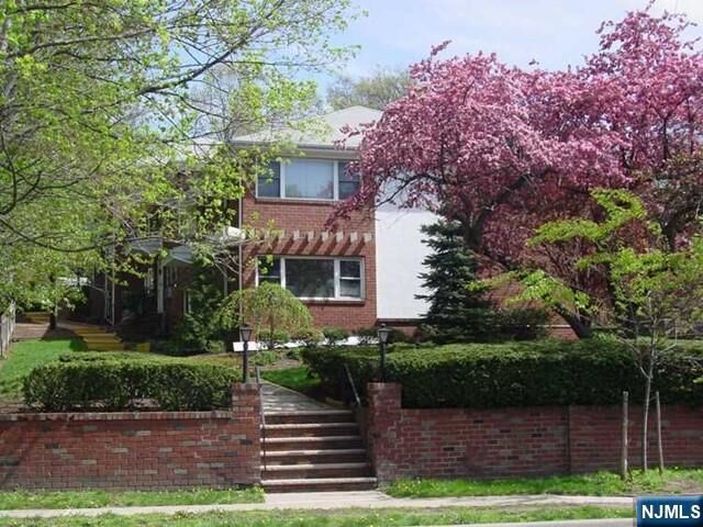 Property Photo:  431 Grand Avenue 11  NJ 07605 