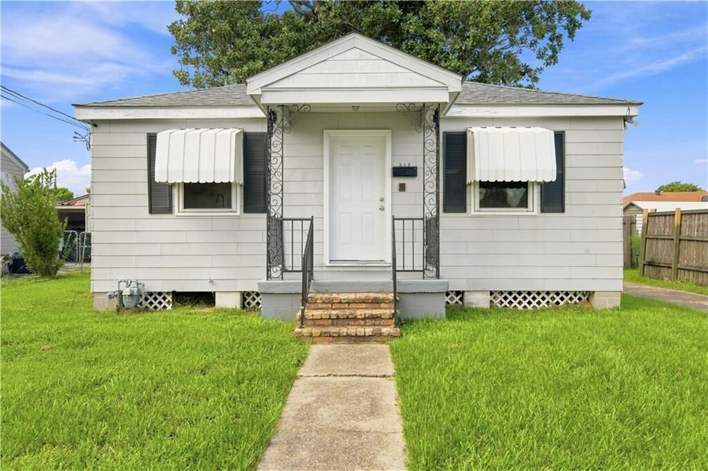 Property Photo:  212 N Lester Avenue  LA 70003 