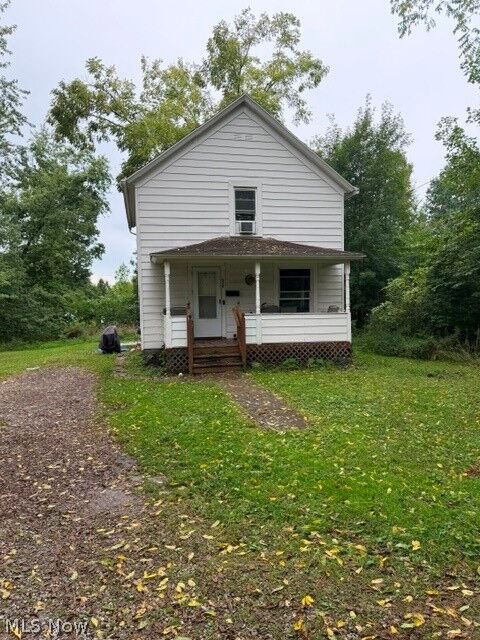 Property Photo: 520 Parks Drive OH 44203