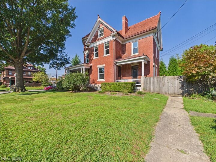 Property Photo:  1315 Washington Avenue  WV 26101 