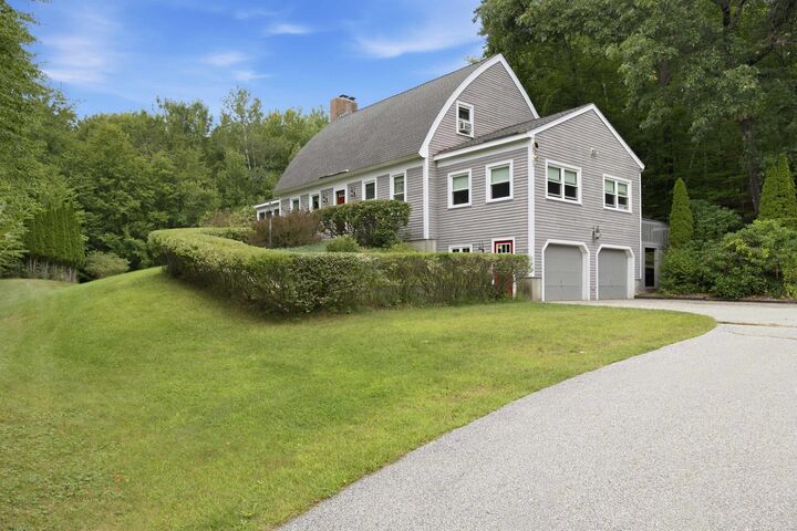 Property Photo:  8 Hollow Road  NH 03304 
